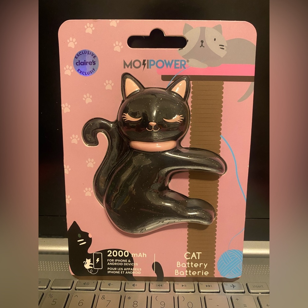 NIP, Claire's Mojipower Cat Battery Charger For iPhone & Android devices 2000mH